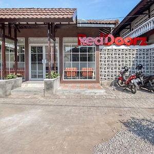 Reddoorz Near Malioboro Tugu Station Jogja 2